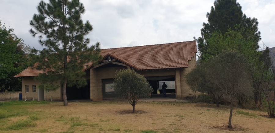 Commercial Property for Sale in Leeuwenkloof North West